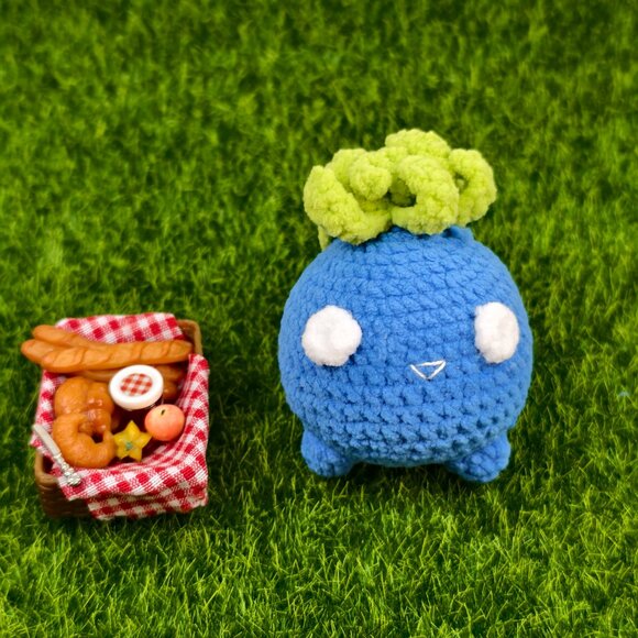 Handmade Amigurumi Crochet Pokemon Oddish Plushie - Picture 4 of 6